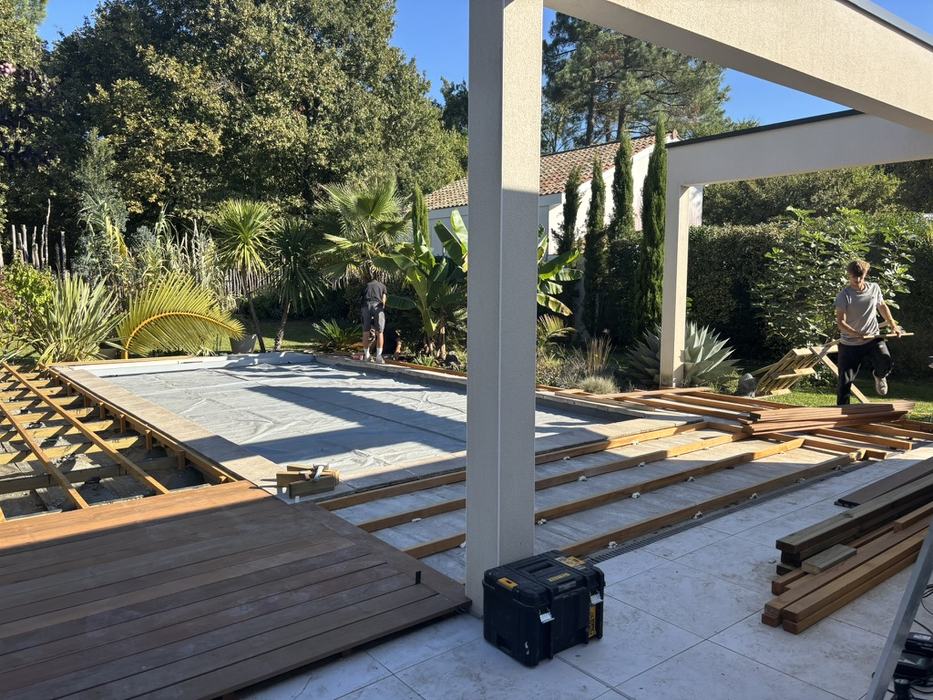 Lames de terrasse en bois exotique prêtes à poser
